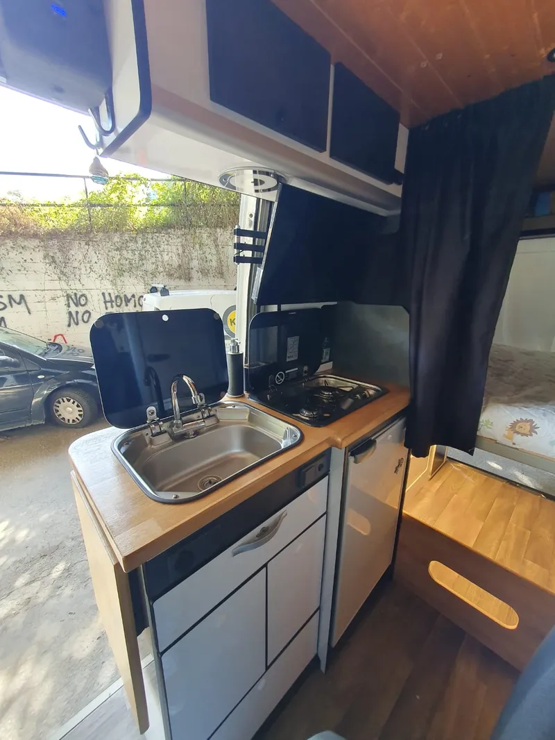 Peugeot Boxer L2H2 foto